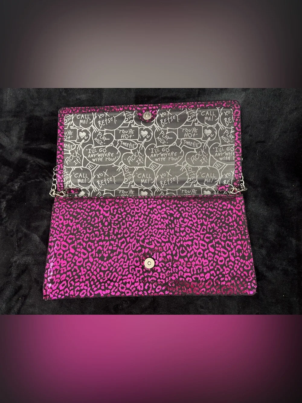 Betsey Johnson Y2K Pink Leopard Metallic Studded Chain Clutch Purse